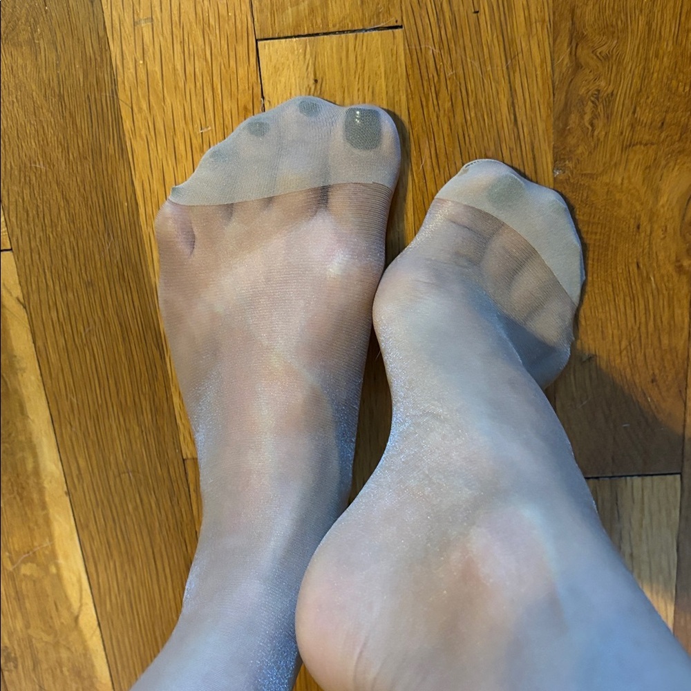 Nude pantyhose size small